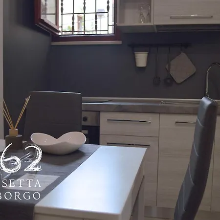1562 La Casetta Nel Borgo Bed & Breakfast Altamura